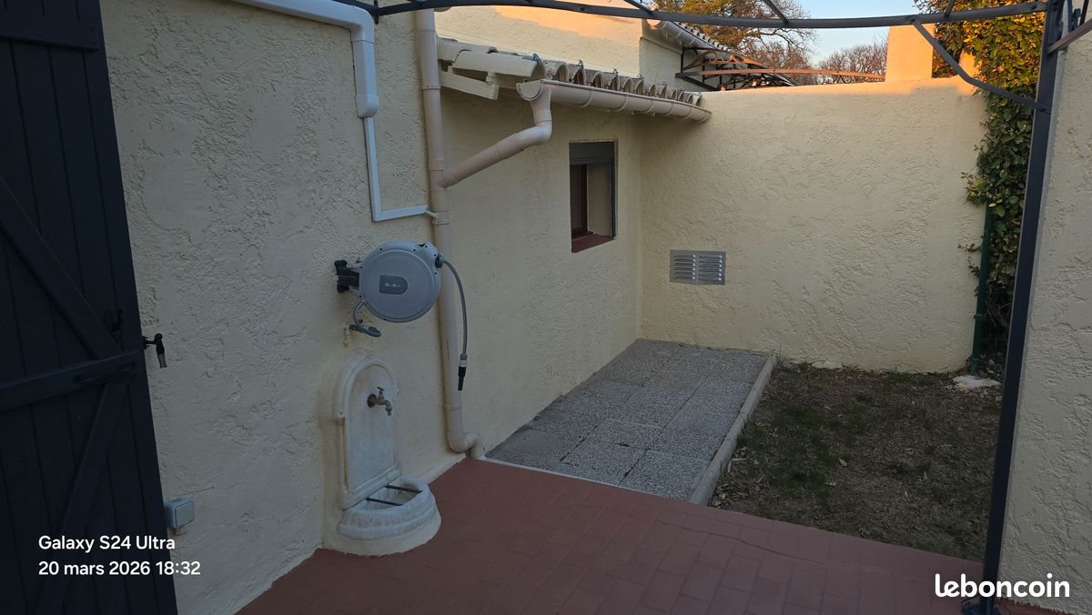 Maison à louer, 54m², Saint-Geniès-de-Comolas