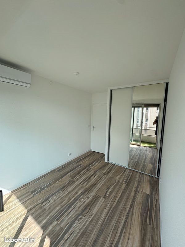 Appartement à louer, 37m², Marseille 8ème
