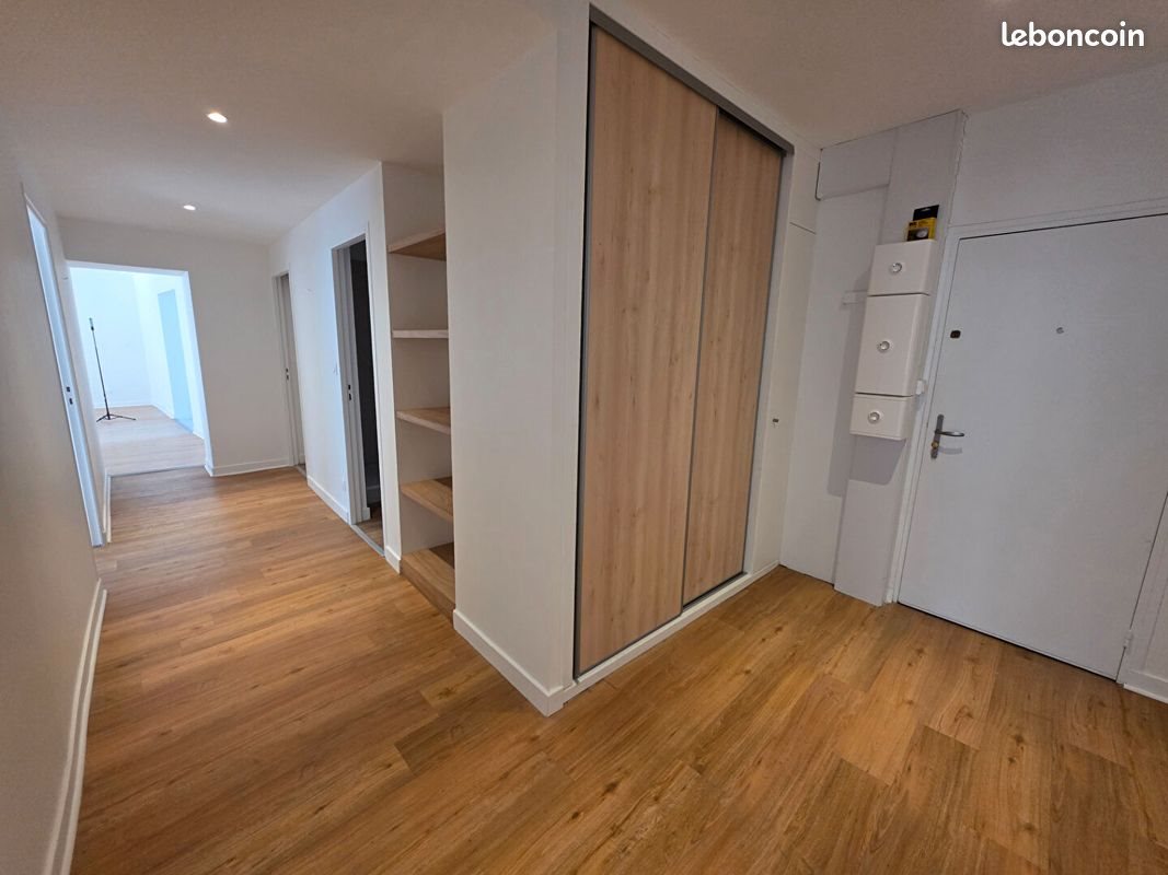 Appartement à louer, 98m², Saint-Etienne
