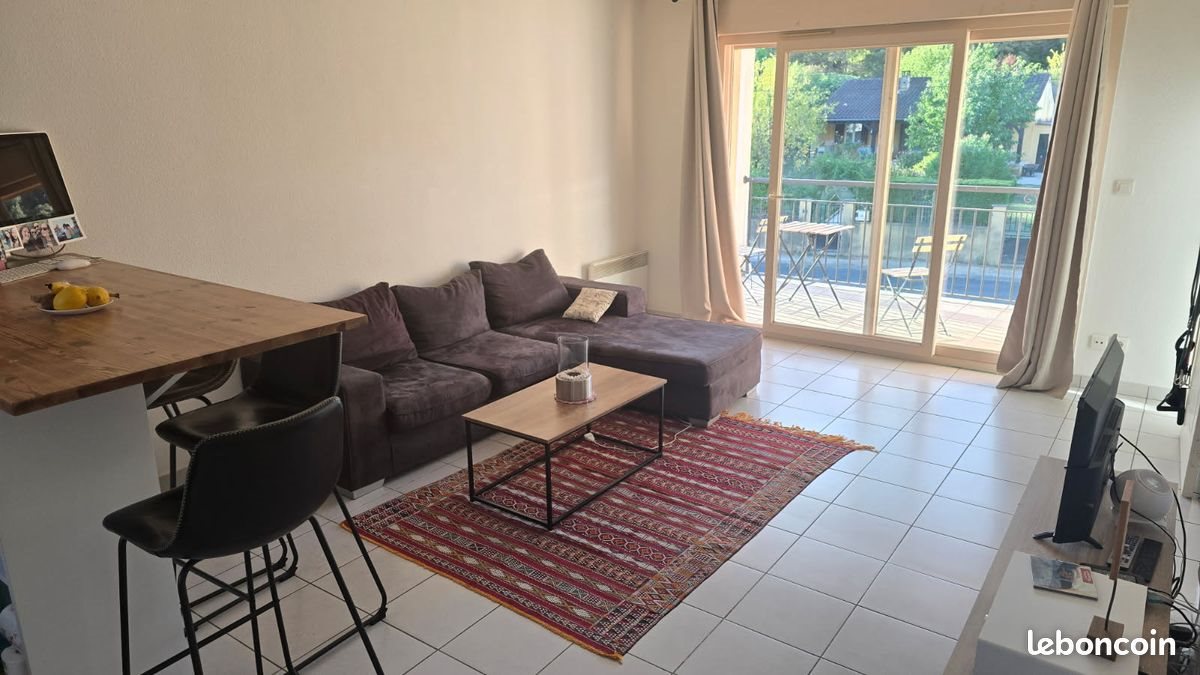 Appartement à louer, 46m², Terrasson-Lavilledieu