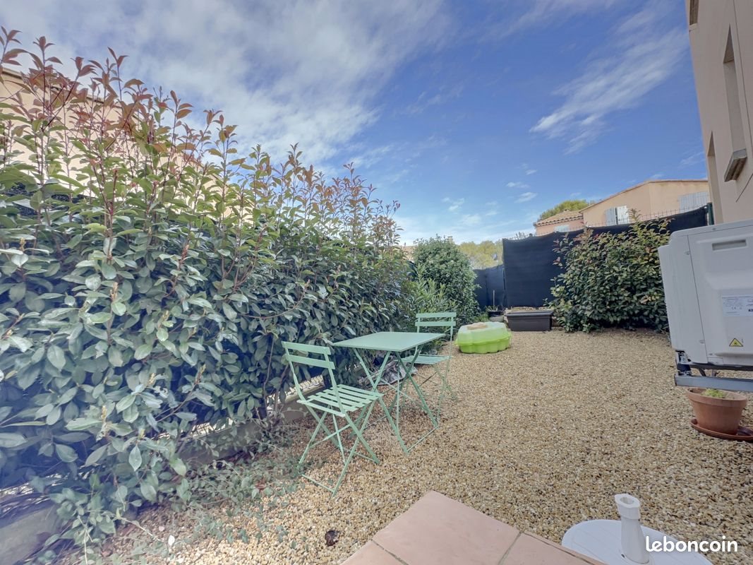 Maison à vendre, 101m², Mallemort