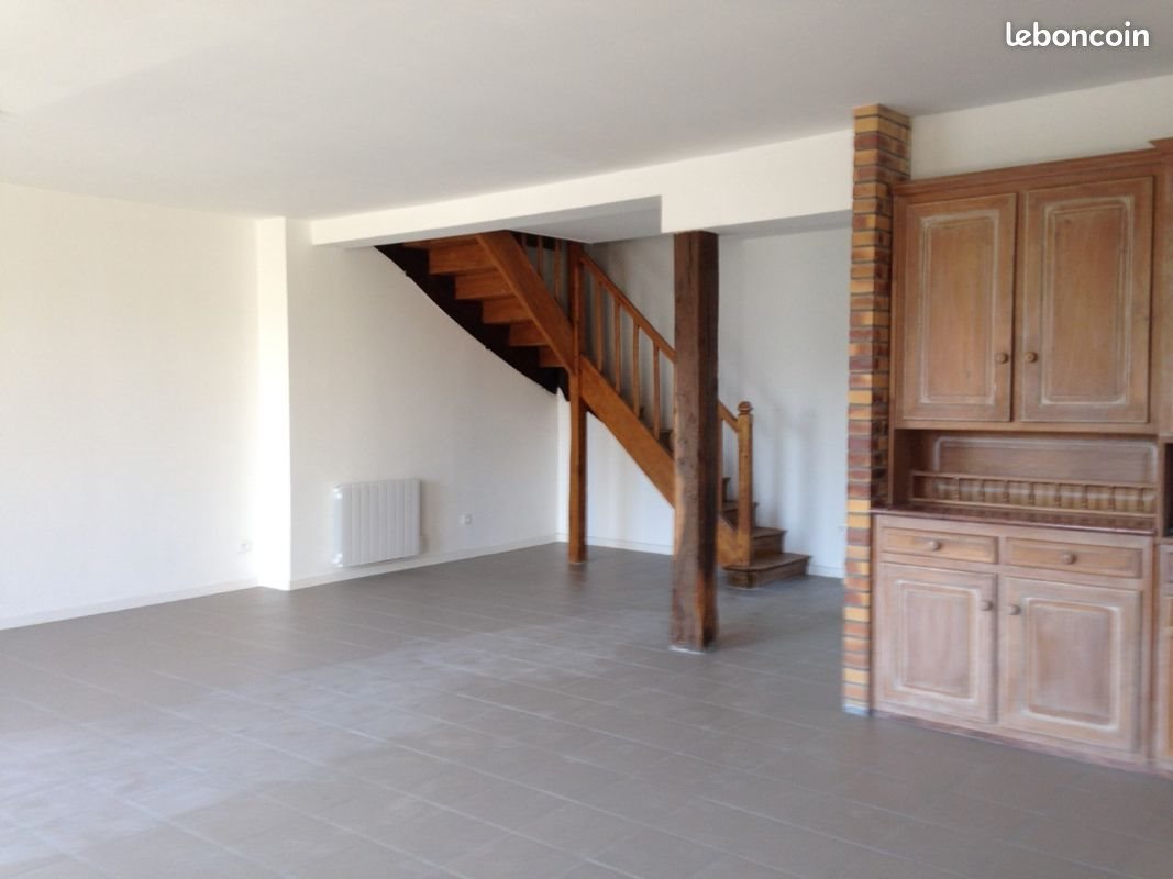 Appartement à louer, 100m², Allineuc