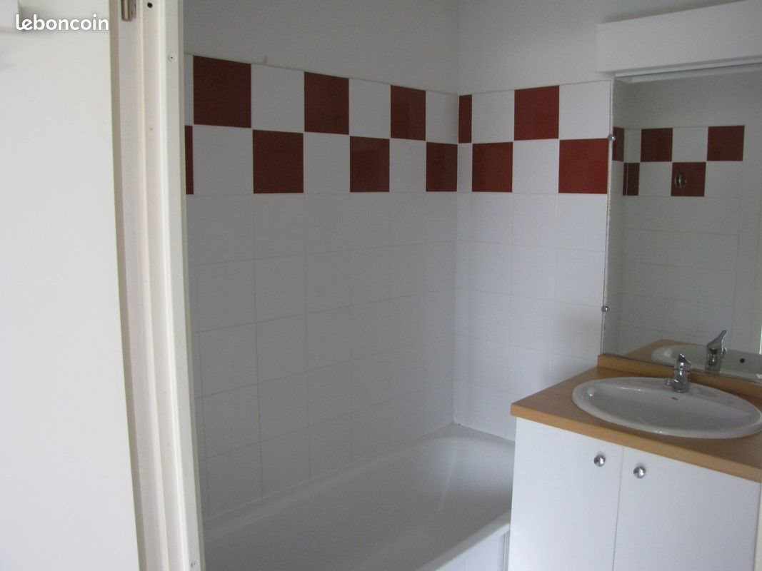 Appartement à louer, 46m², Saint-Sulpice