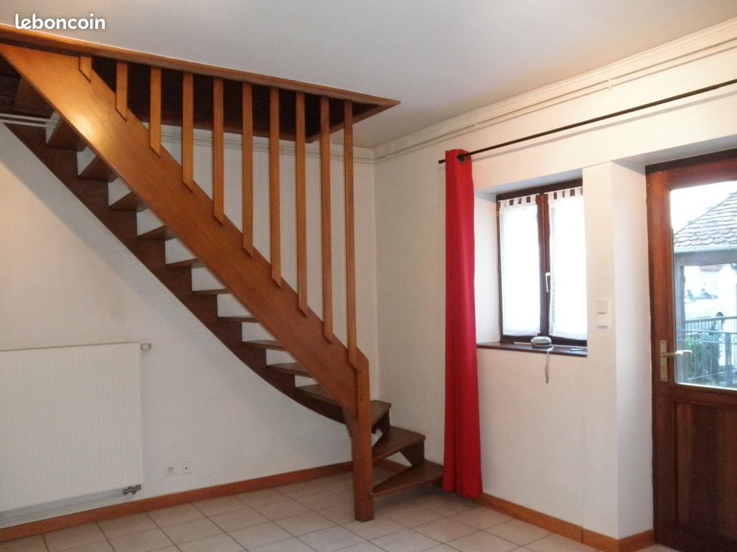 Appartement à louer, 72m², Pesmes