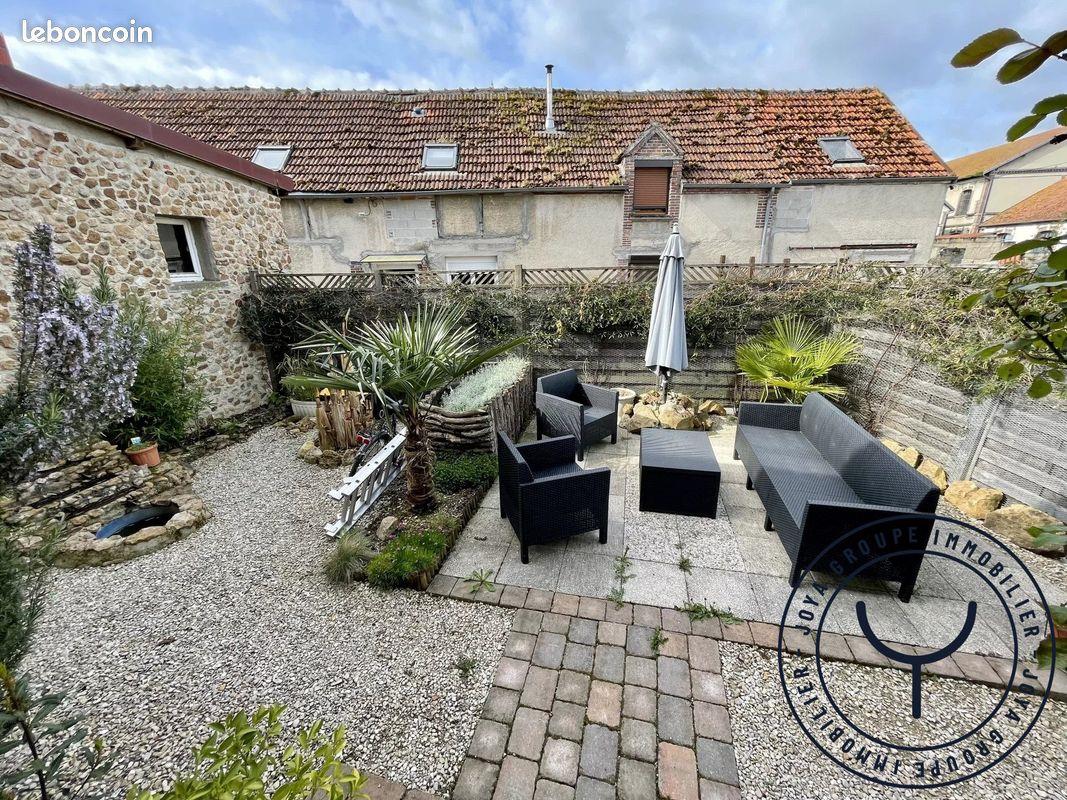 Appartement à vendre, 495m², Saint-Just-Sauvage