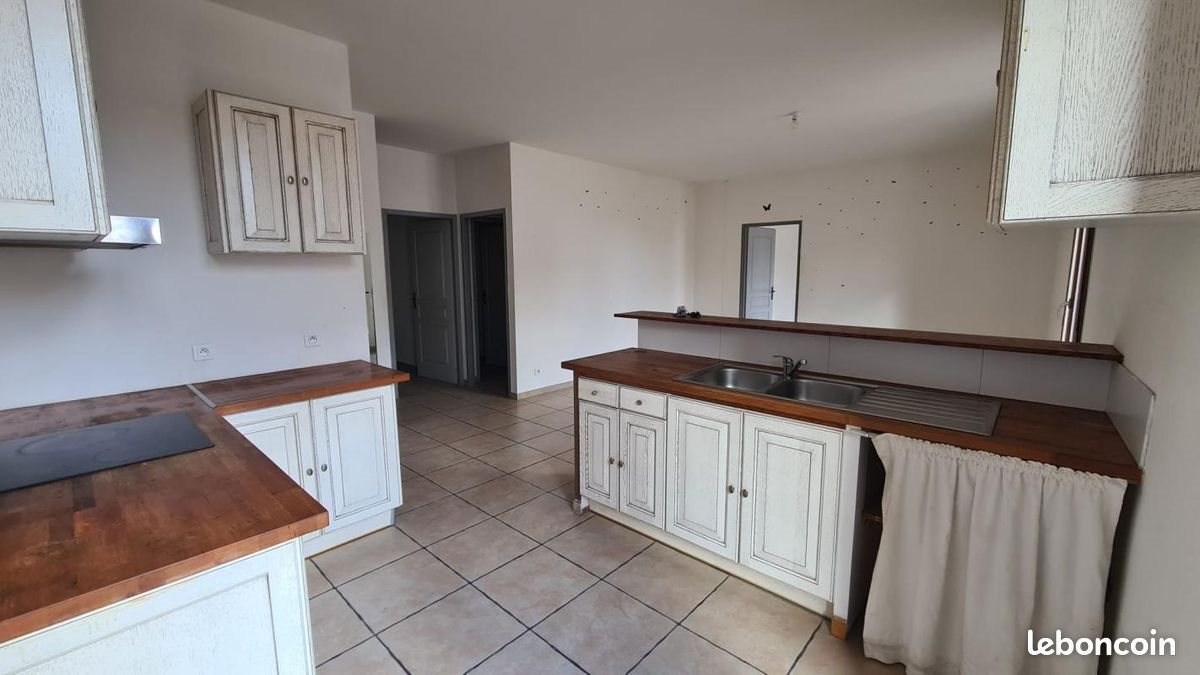 Appartement à louer, 69m², Loupian
