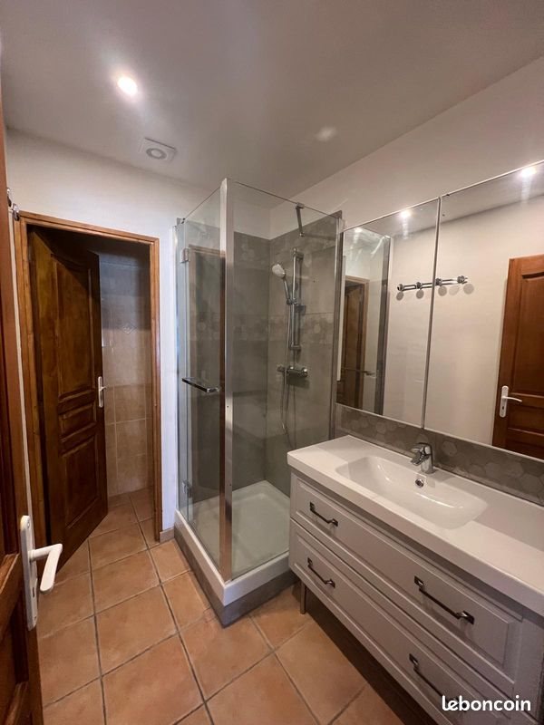 Appartement à louer, 65m², Aureille