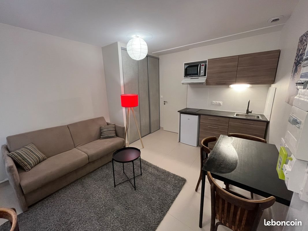Appartement à louer, 24m², Saint-Genis-Laval