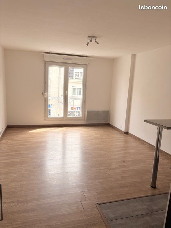 Appartement à louer, 29m², Pontault-Combault