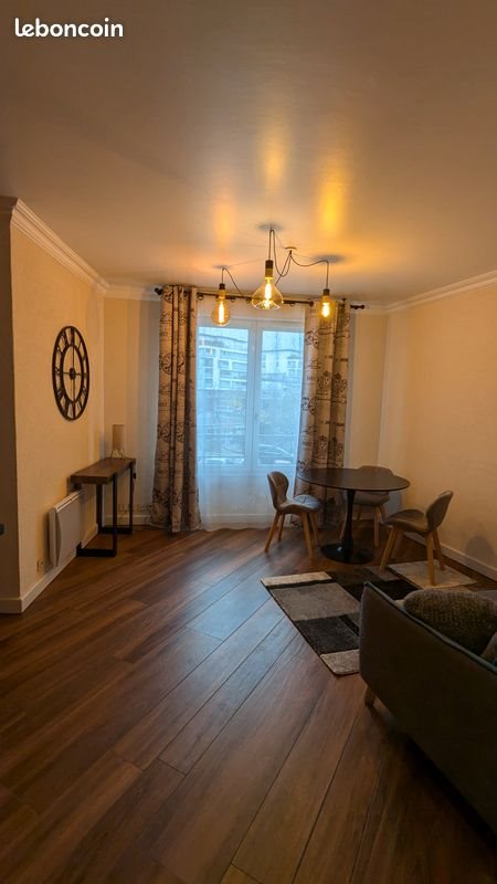 Appartement à louer, 29m², Cergy