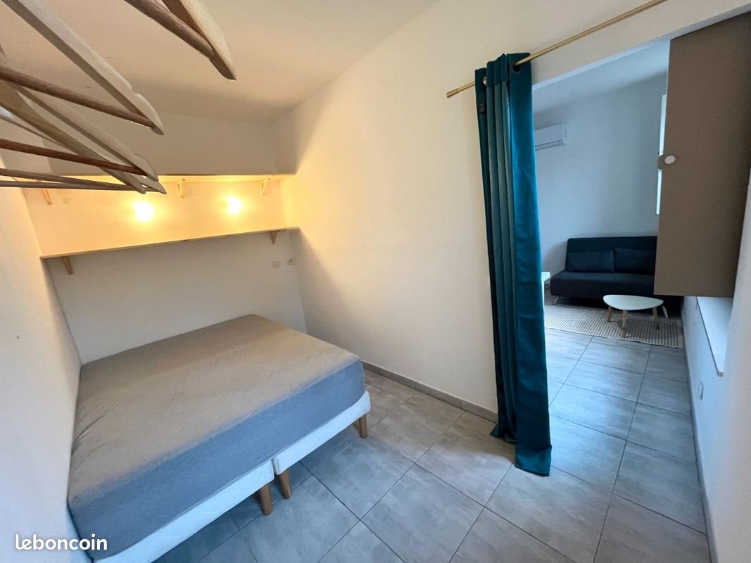 Appartement à louer, 24m², Nîmes