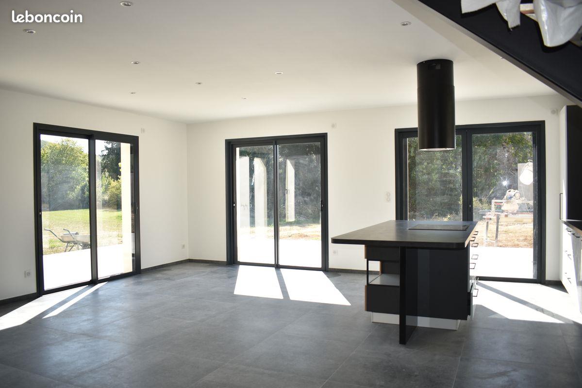 Maison à louer, 123m², Igé