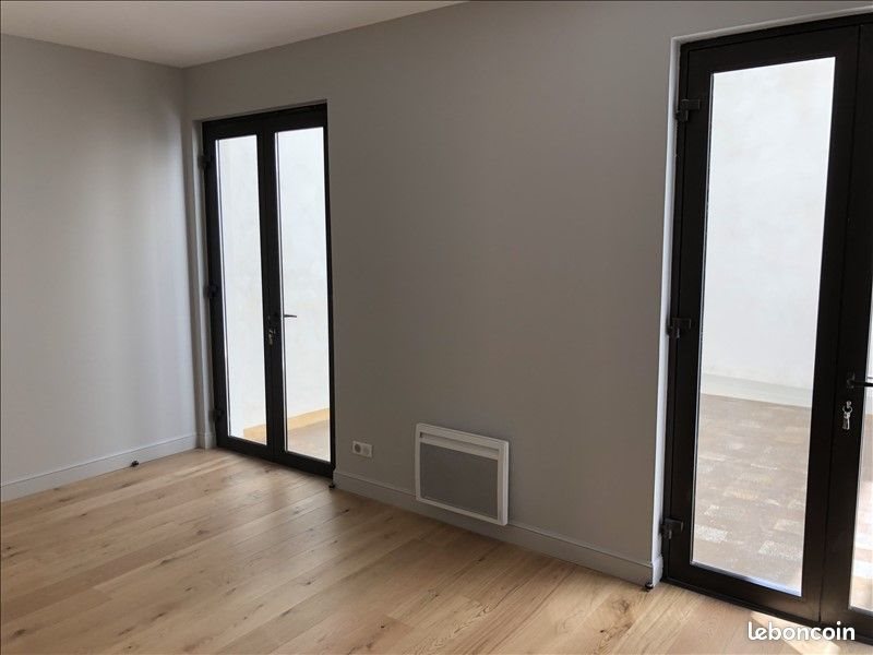 Appartement à louer, 49m², Nîmes