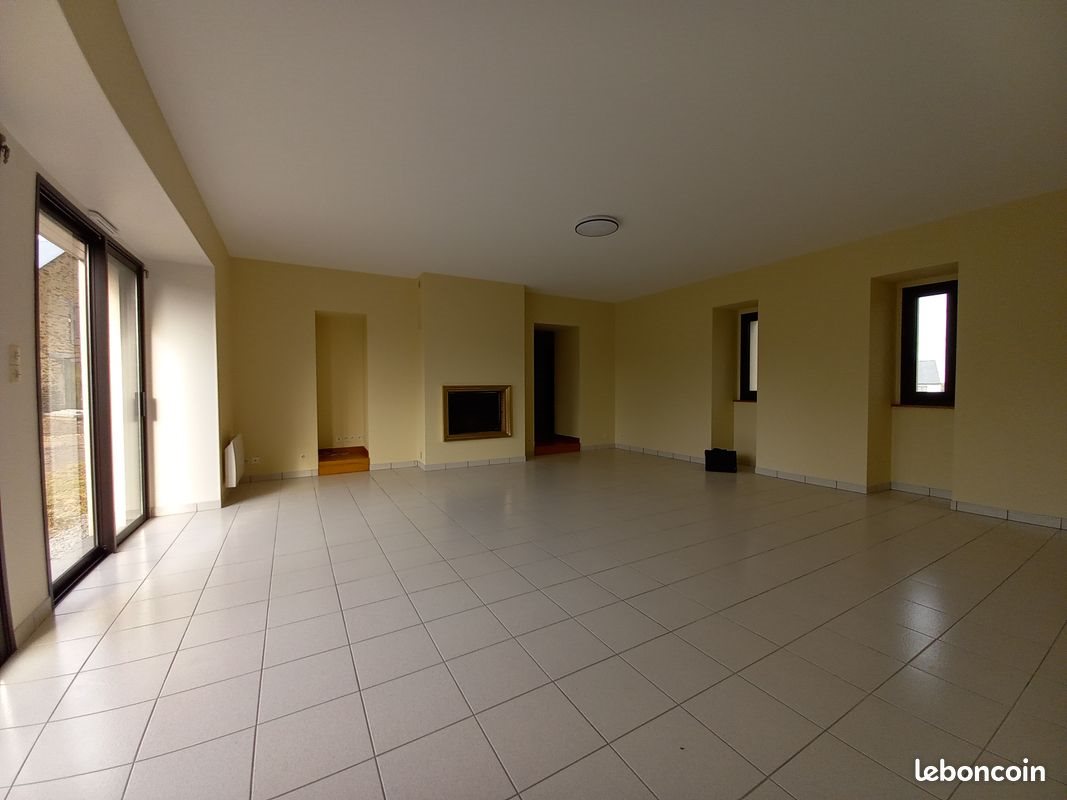 Maison à louer, 107m², Issé