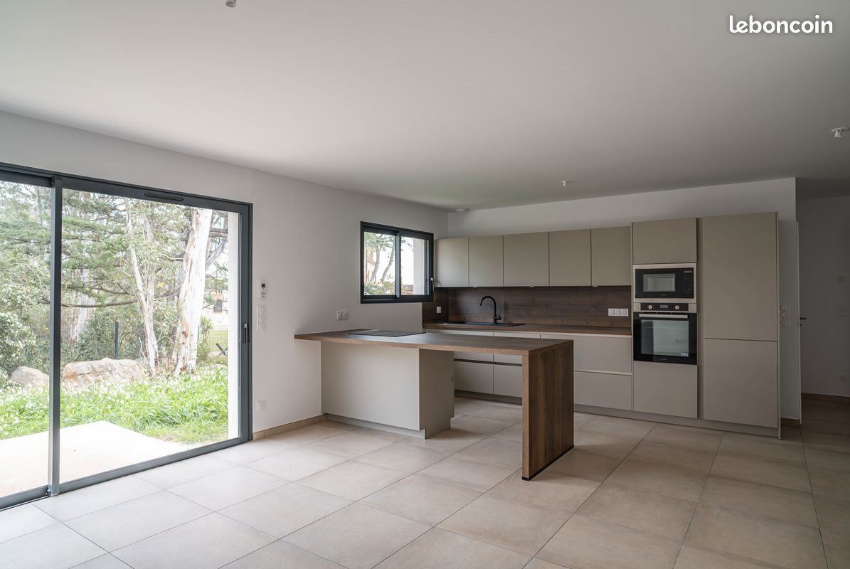 Maison à louer, 114m², Saint-Jean-Lasseille