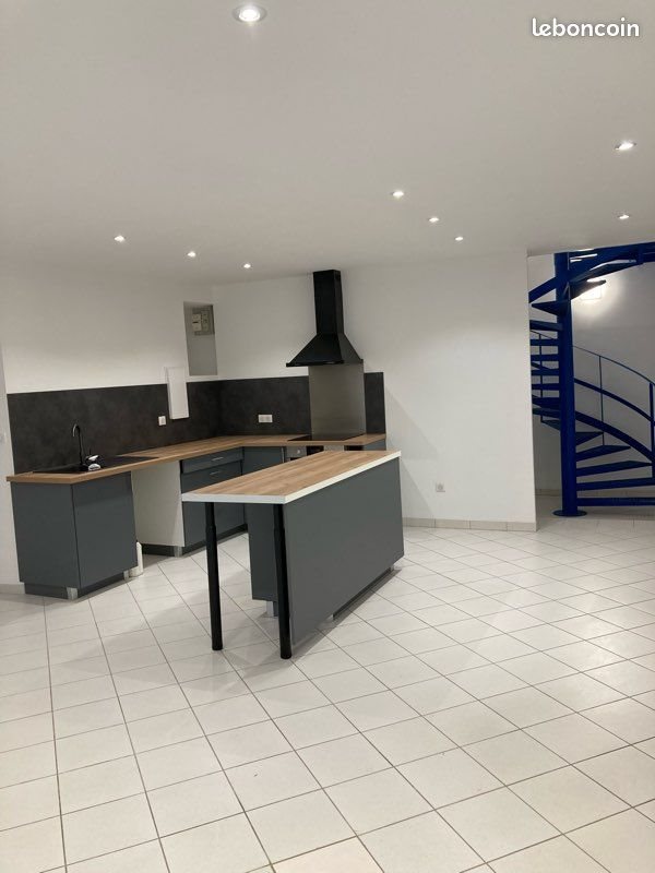 Appartement à louer, 100m², Fumel