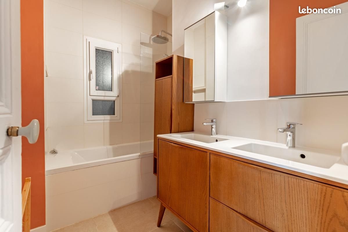 Appartement à louer, 70m², Paris 18ème