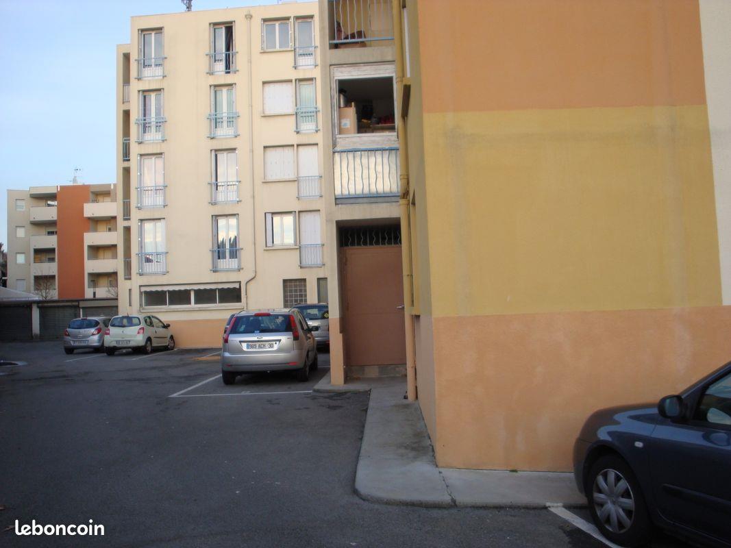 Appartement à louer, 40m², Nîmes