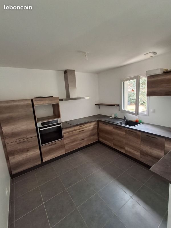 Maison à louer, 89m², Limalonges