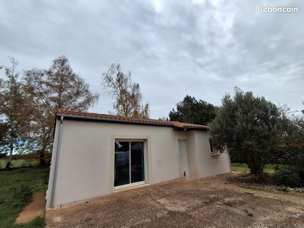 Maison à louer, 89m², Limalonges