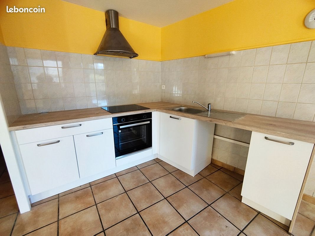 Maison à louer, 97m², Saint-Blaise-du-Buis