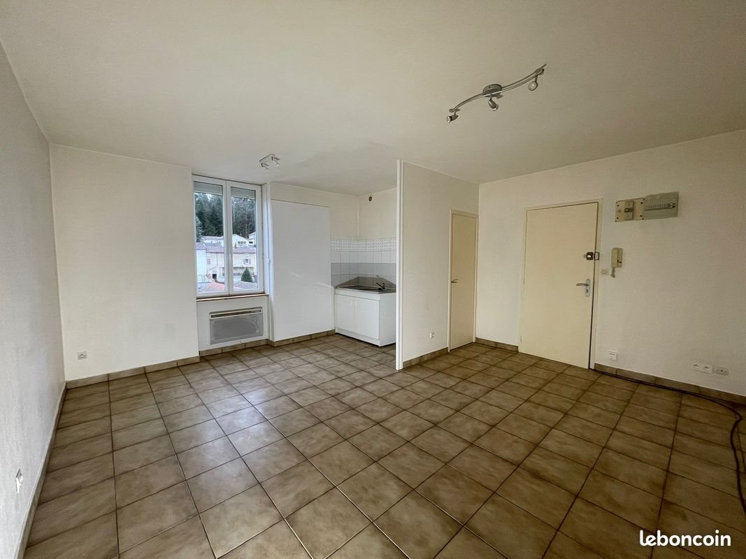 Appartement à louer, 60m², Amplepuis