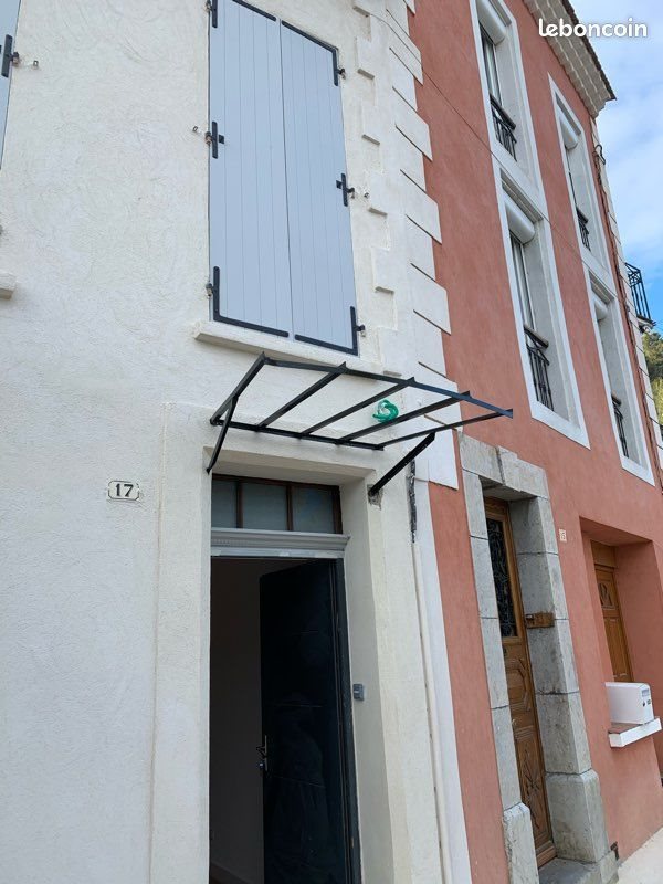 Maison à louer, 65m², Mézel