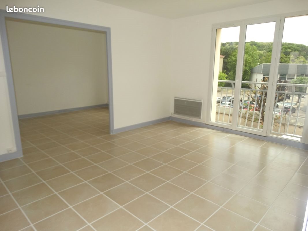 Appartement à louer, 63m², Roussillon