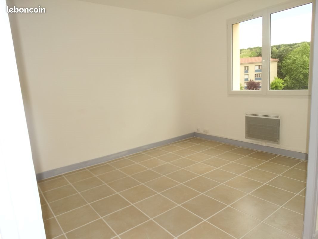 Appartement à louer, 63m², Roussillon