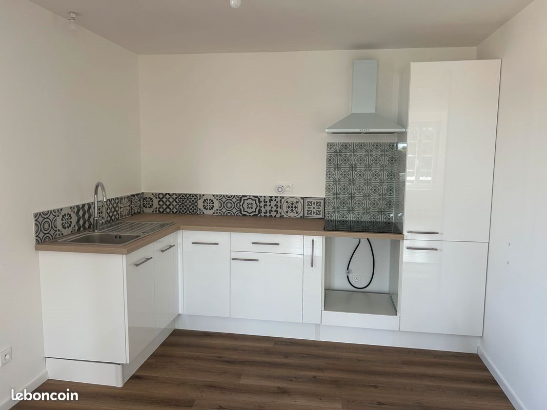 Appartement à louer, 97m², Pons