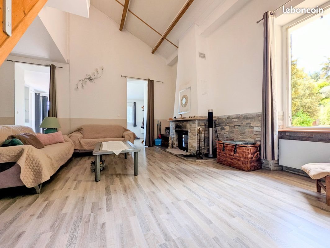 Maison à vendre, 130m², Cuges-les-Pins