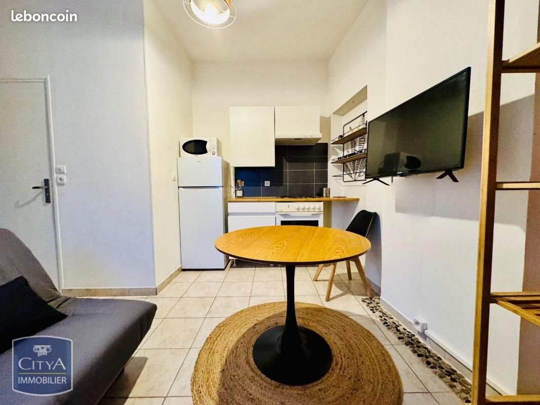 Appartement à louer, 17m², Louvroil