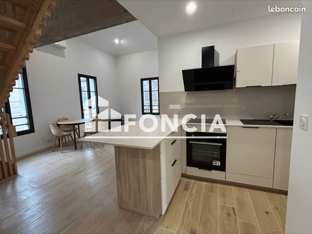 Appartement à louer, 79m², Nîmes