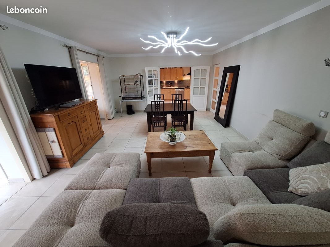 Maison à vendre, 131m², Cuers