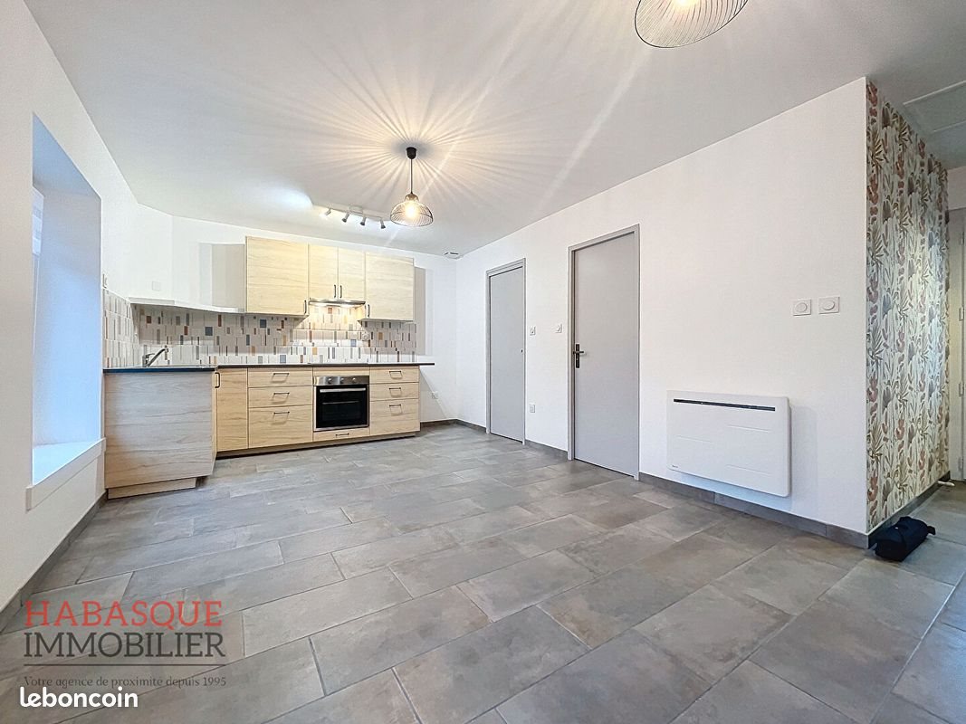 Appartement à louer, 53m², Lesneven