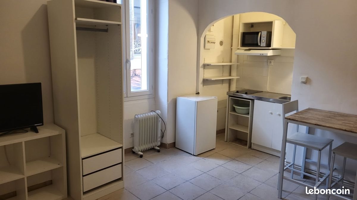 Appartement à louer, 20m², Nîmes