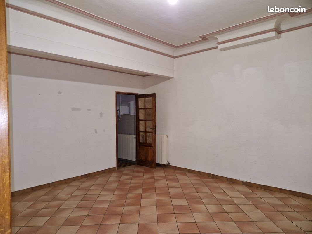 Maison à louer, 121m², Aramon