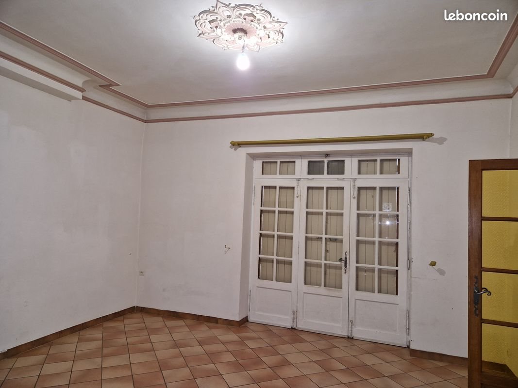 Maison à louer, 121m², Aramon