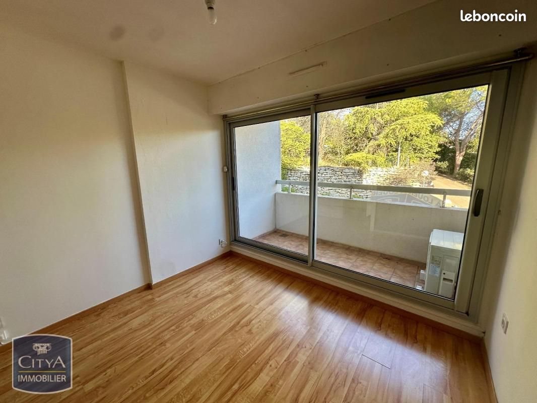 Appartement à louer, 33m², Nîmes