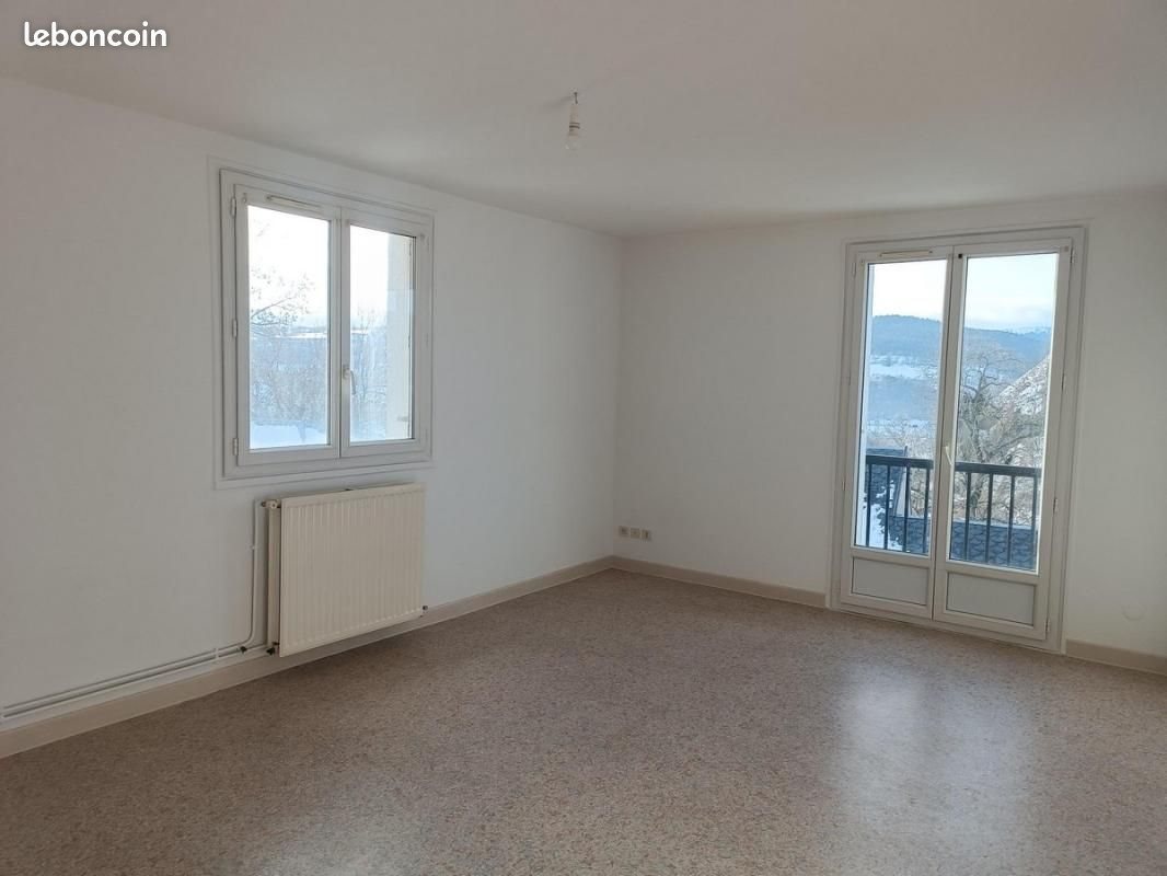 Appartement à louer, 44m², Murat