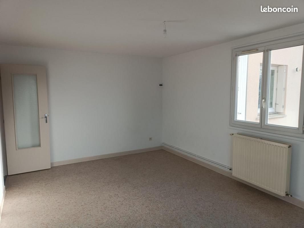 Appartement à louer, 44m², Murat