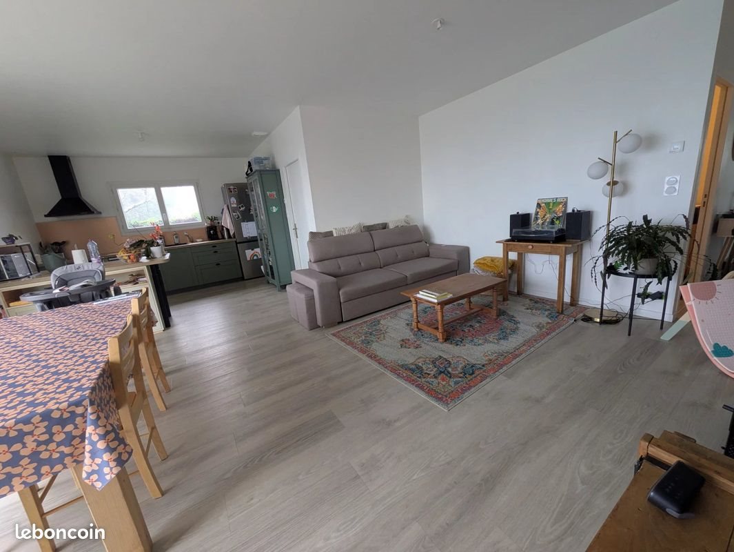 Maison à louer, 79m², Guer