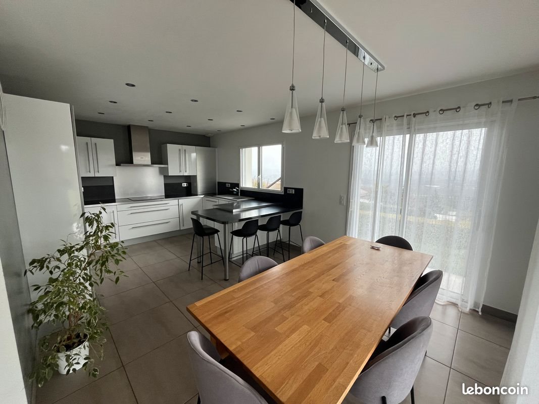 Appartement à louer, 100m², Reignier-Esery