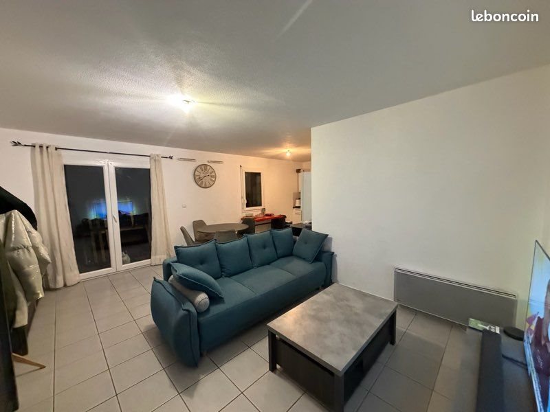 Appartement à louer, 70m², Gelos