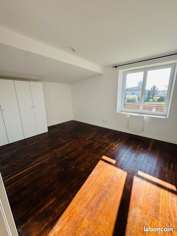 Maison à louer, 105m², Saint-Ciers-Champagne