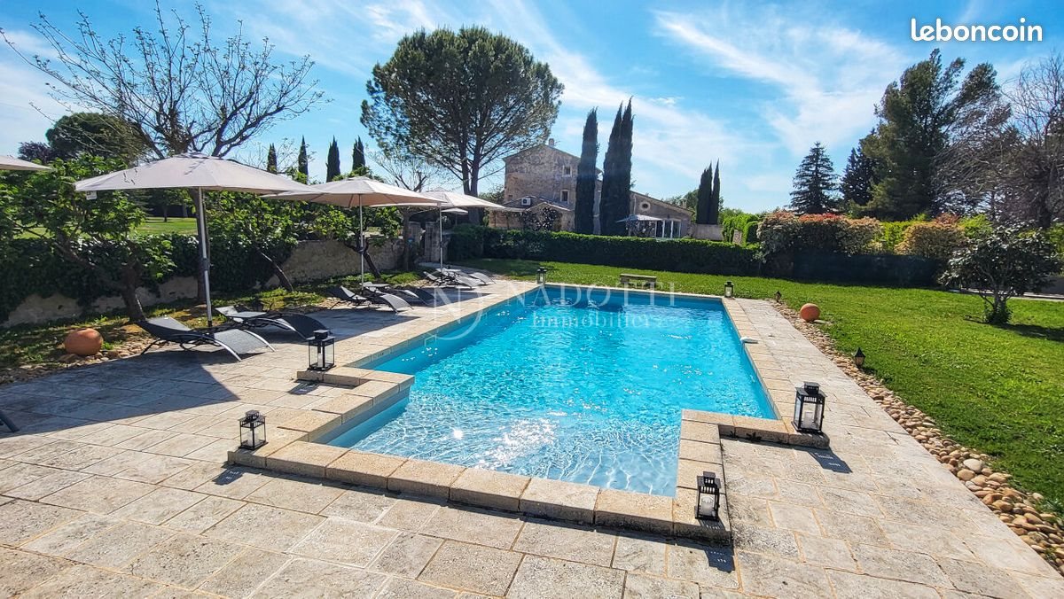 Maison à vendre, 340m², Mazan