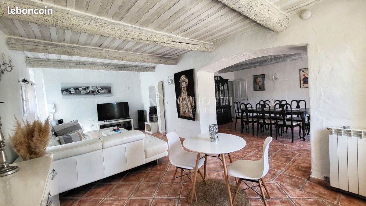 Maison à vendre, 340m², Mazan