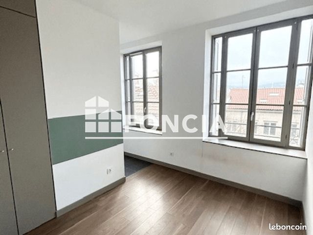 Appartement à louer, 111m², Saint-Etienne