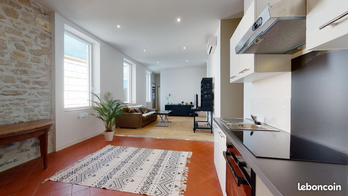 Appartement à louer, 75m², Nîmes