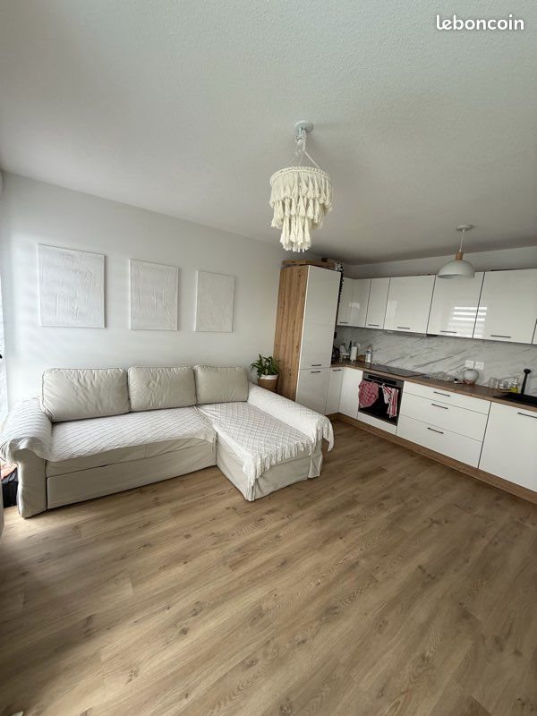 Appartement à vendre, 60m², Pont-de-Chéruy